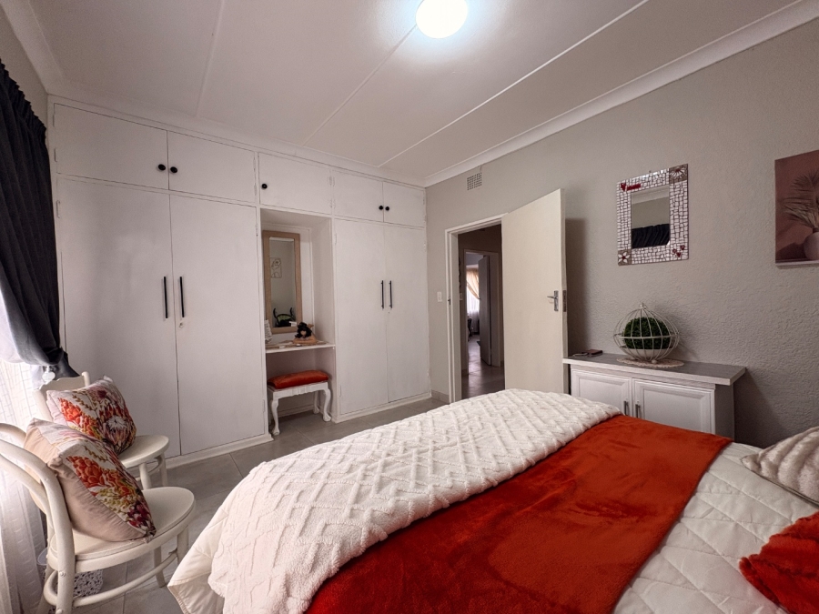 3 Bedroom Property for Sale in Flimieda North West